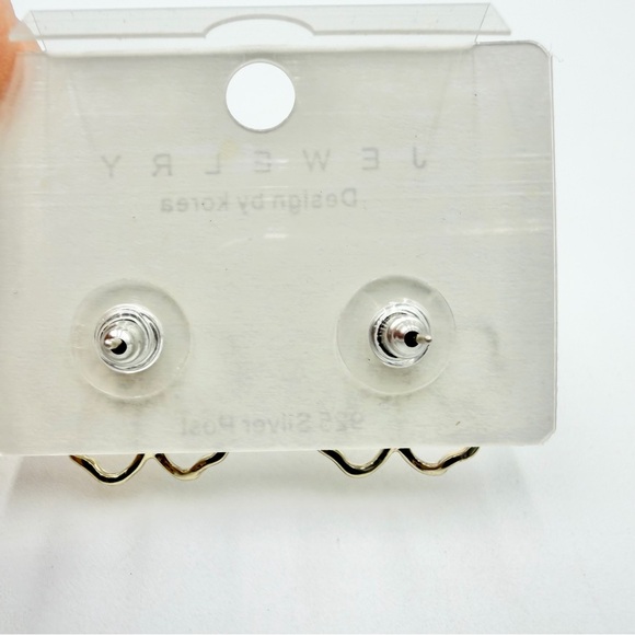 Oceanus Swimwear - Flower Earrings - Picture 3 of 3